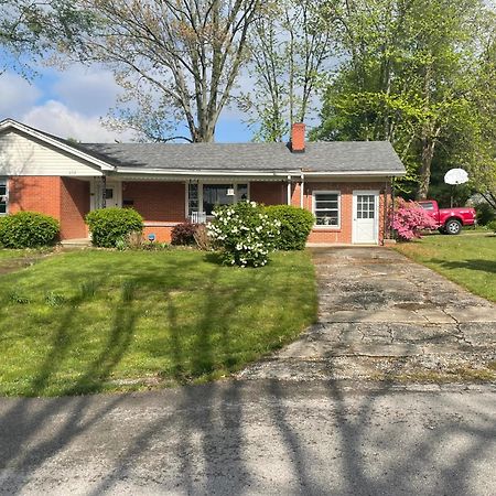 The Bourbon & Horse Country Epicenter Frankfort Exterior foto