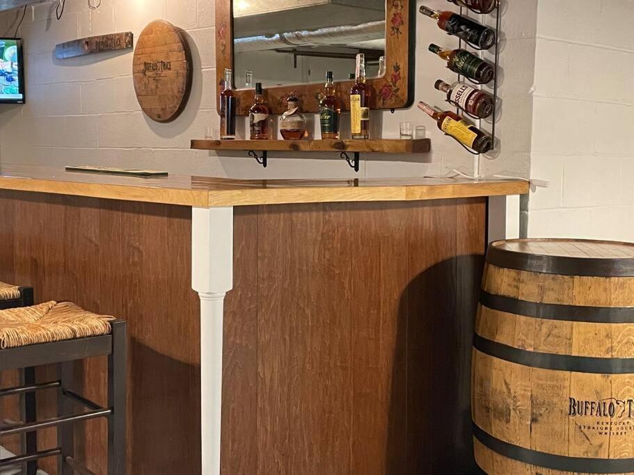 The Bourbon & Horse Country Epicenter Frankfort Exterior foto