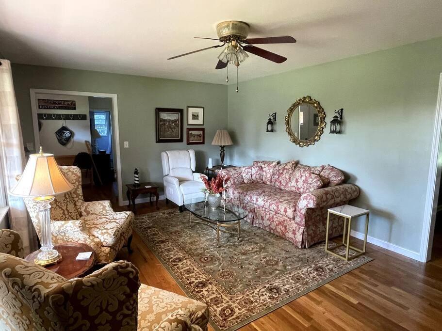 The Bourbon & Horse Country Epicenter Frankfort Exterior foto